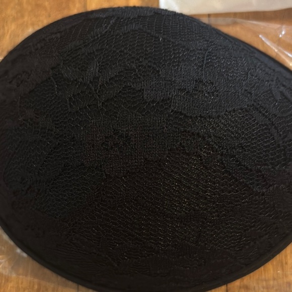 Black Strapless Adhesive Bra - Picture 2 of 7